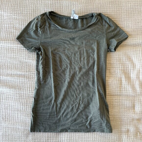 H&M Divided Green Tee - S - Picture 1 of 4